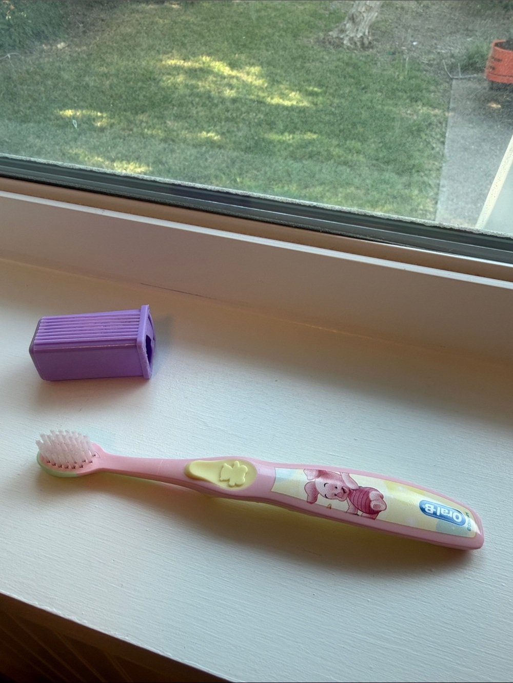 Oral-B - Kids - Baby - Toddler Toothbrush - Piglet - Pink - Yellow - Green